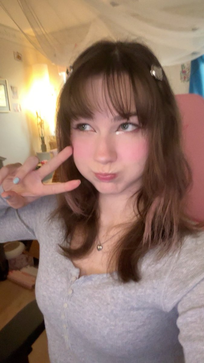 primatepaige's tweet photo. COMPETING IN @jynxzi FORTNITE TOURNAMENT!! WE GETTING RICH TODAY W @novapovie https://t.co/cehiPdjB0A LIVE RN 🐺⭐️🥳 https://t.co/wm0xcfkGkj