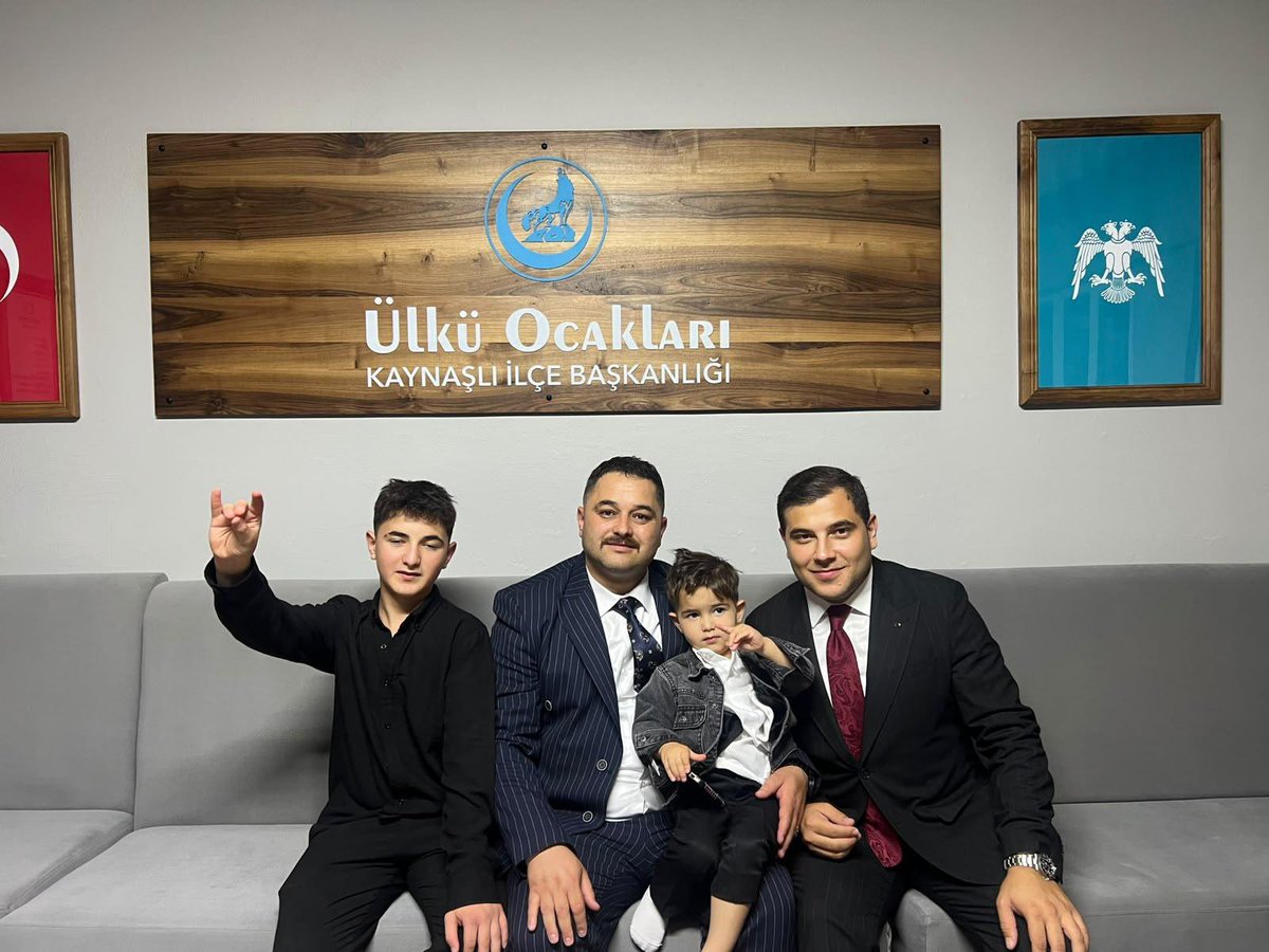kaynasliuo's tweet photo. Uzun yılların ardından Ülkü Ocakları Kaynaşlı İlçe Başkanlığımızın hizmet binasının açılışını gerçekleştirmiş bulunuyoruz.

Ülkü Ocakları Düzce İl Başkanımız Oğuzhan Coşkun’un takdirleriyle, Ülkü Ocakları Kaynaşlı İlçe Başkanlığı görevine Kerim Kuran atanmıştır. https://t.co/ITc8kLumWL