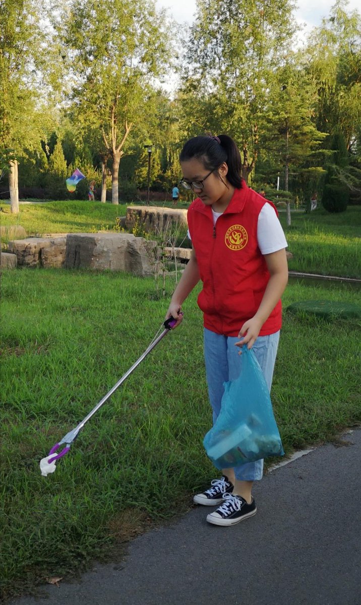 bonechiv's tweet photo. Neighborhood Fall Clean-Up this Sat 10AM at Central Park! Bring gloves u0026 a reusable bag—coffee u0026 snacks provided. Let’s spruce up our community together! https://t.co/8AbL5vN1Zq