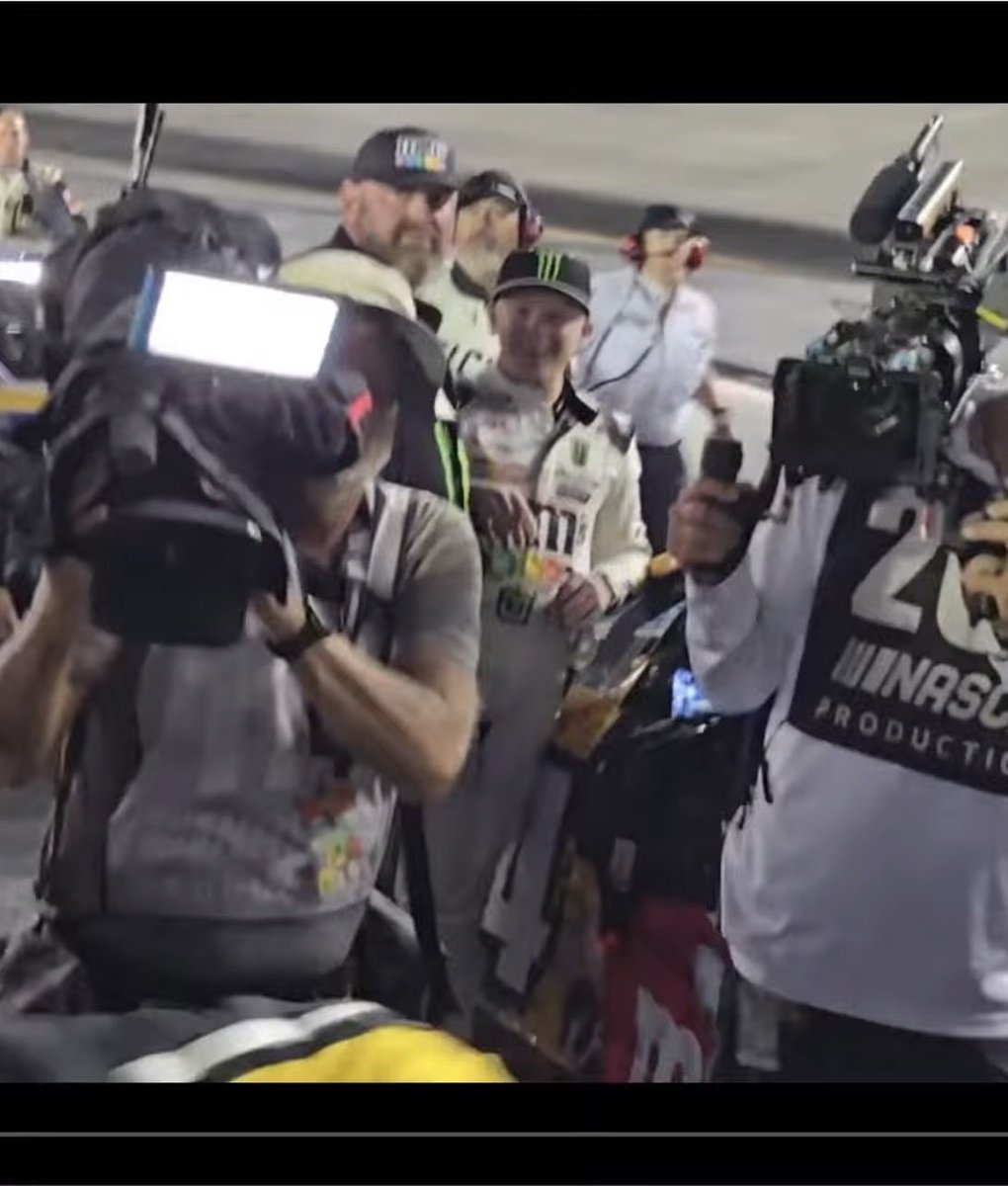 edlanter's tweet photo. @nascarcasm https://t.co/mlvnTeSlKI