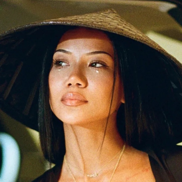 chartdata's tweet photo. Jhené Aiko earns the first #1 album of her career on the Billboard 200.

13 years after she first debuted on the chart. https://t.co/LeLybUjvfn