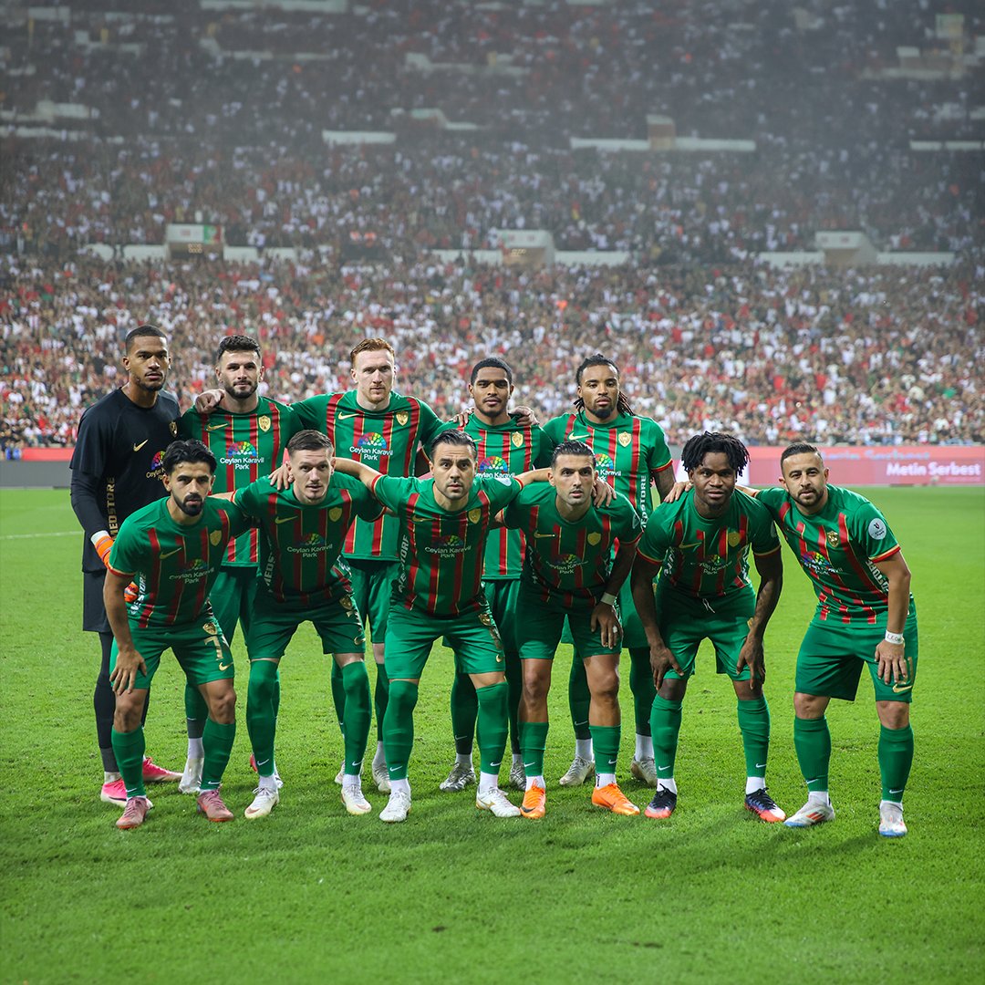 bpthaber's tweet photo. Amedspor milli araya Süper Lig lideri olarak girdi. https://t.co/luVrl6d4OM
