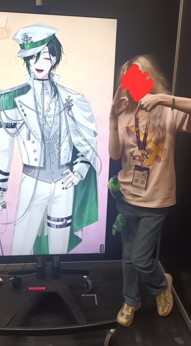 yami_zerpent's tweet photo. I have officially met all of my niji oshis !! and have out six-sevened zeal + is now the 6 to his 7 💚🫰

#Vexpo2026 #ZealGinjoka #LucaKaneshiro #ShuYamino #EliraPendora https://t.co/MbT24MUtDa