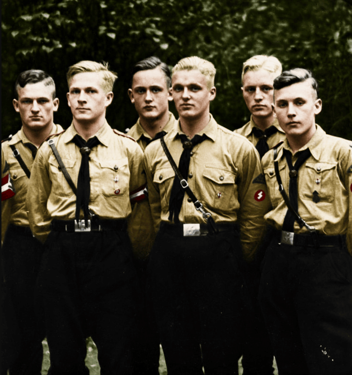 Wolfzieg's tweet photo. Make German Teenagers Great Again https://t.co/1EaNRnwOp7