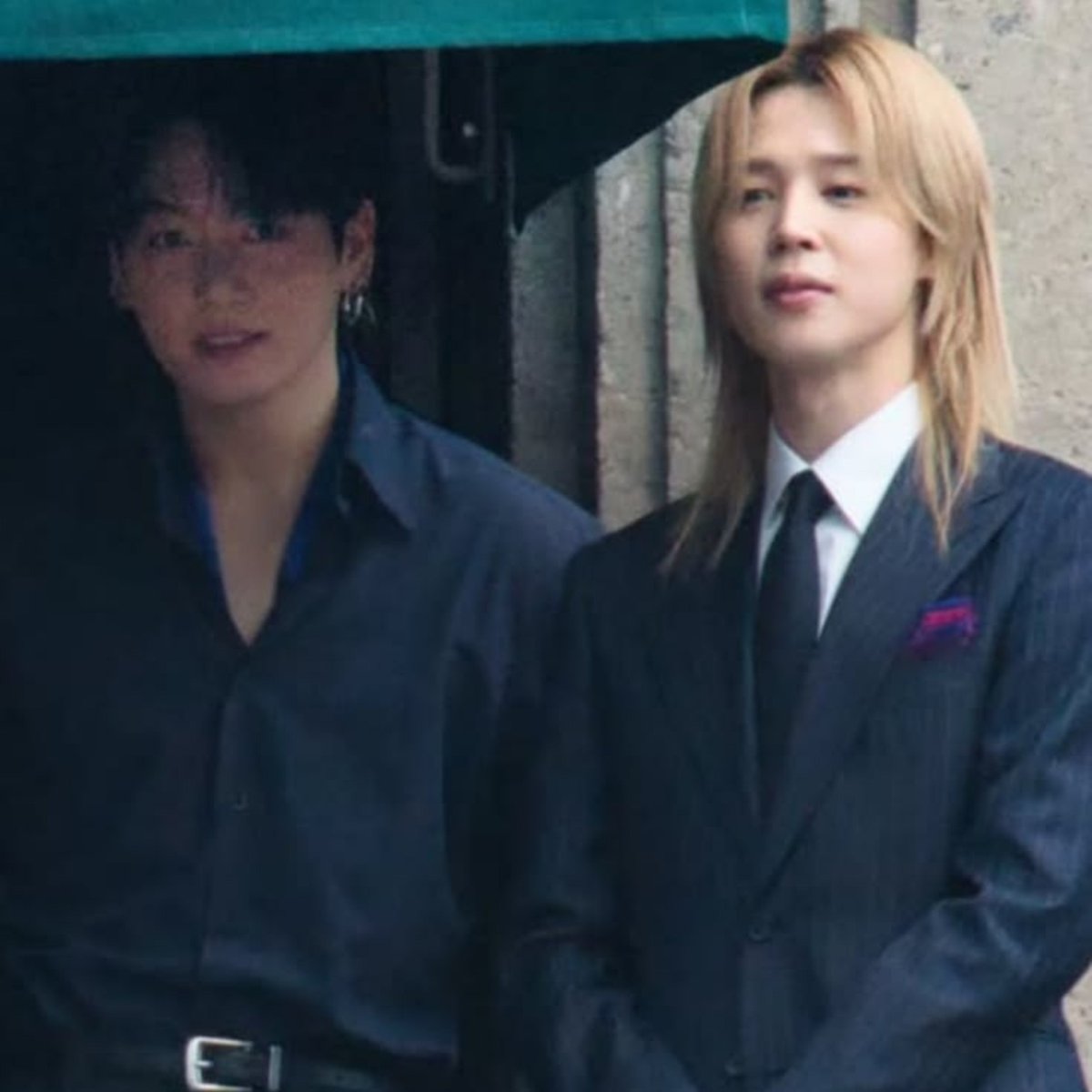 trigooji's tweet photo. #jikookau · dikhotomía

Onde Park Jimin, formado em Jornalismo, é deputado estadual há 4 anos e está participando de sua reeleição, até que Jeon JungKook, um novato no mundo da política, decide que Jimin é seu maior rival dentro desse mundo extenso. https://t.co/UvM8I3g2Tu