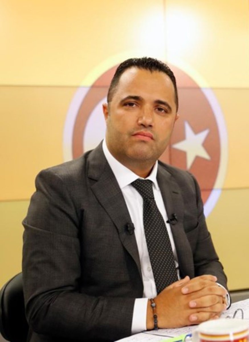 yirmiucderece's tweet photo. Galatasaray yöneticileri veya kulüple yönetim düzeyinde bağı bulunan 9 ismin adı, son dönemde farklı soruşturma ve iddialarla anıldı:

• Nihat Kırmızı – Fon soruşturması 
• Erden Timur – Bahis, kara para
• Murat Özkaya – Şike, bahis
• Maruf Güneş – Şike, bahis
• Eray Yazgan – Bahis reklamı
• Lütfi Arıboğan – Futbolda FETÖ
• Rezan Epözdemir – Rüşvet
• Remzi Sanver – Suç örgütü
• Muzaffer Şirin – Karaborsa

— Yaklaşık 5.5 ay cezaevinde kalan Erden Timur, adli kontrol şartı ve yurt dışı çıkış yasağıyla tahliye edilmiş olup davası tutuksuz olarak devam etmektedir.

— Yargıtay 5. Ceza Dairesi'nde yürütülen rüşvete aracılık davasının ilerleyen aşamalarında mahkeme; delil durumunu ve tutukluluk süresini göz önünde bulundurarak 14 Ocak 2026'da Rezan Epözdemir'in adli kontrol ve yurt dışına çıkış yasağı şartıyla tahliyesine hükmetmiştir. Epözdemir'in yargılaması bu tarihten itibaren tutuksuz olarak devam etmektedir.

— Muzaffer Şirin (SEBO), Ağustos 2026'da yürütülen geniş çaplı bir soruşturma kapsamında gözaltına alınmış çıkarıldığı mahkemece ev hapsi" ve "yurt dışına çıkış yasağı" şeklinde adli kontrol kararı verilmiştir. Davası halen tutuksuz (ev hapsinde) olarak devam etmektedir.