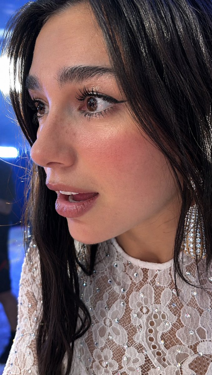DuaZone2's tweet photo. #DuaLipa https://t.co/sl2CPMGFOK