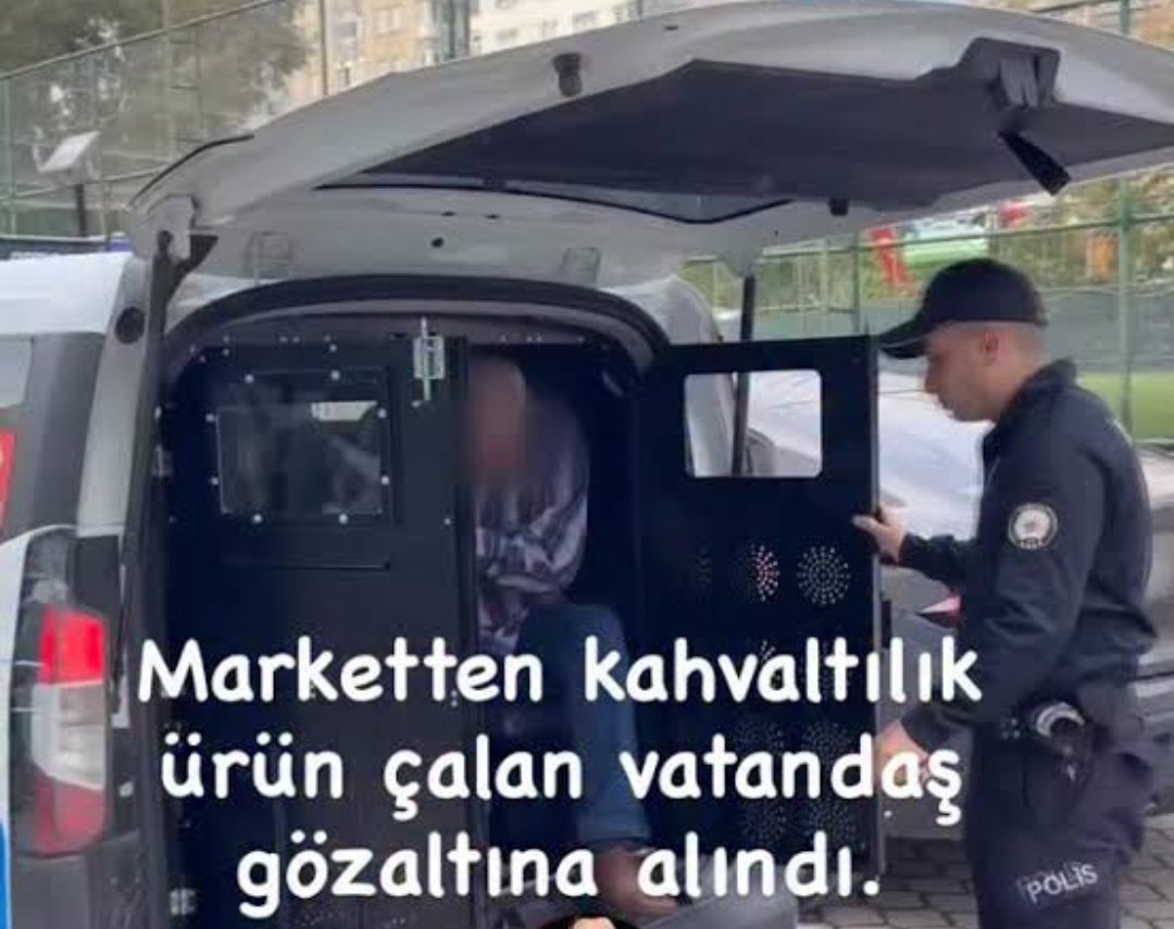 uluser01's tweet photo. Ama 500 bin kişiyi 20 milyar $ dolandıran Tera holding ve Pusula Portföy patronları hala gözaltına alınmadı. https://t.co/cn687TaQ3U