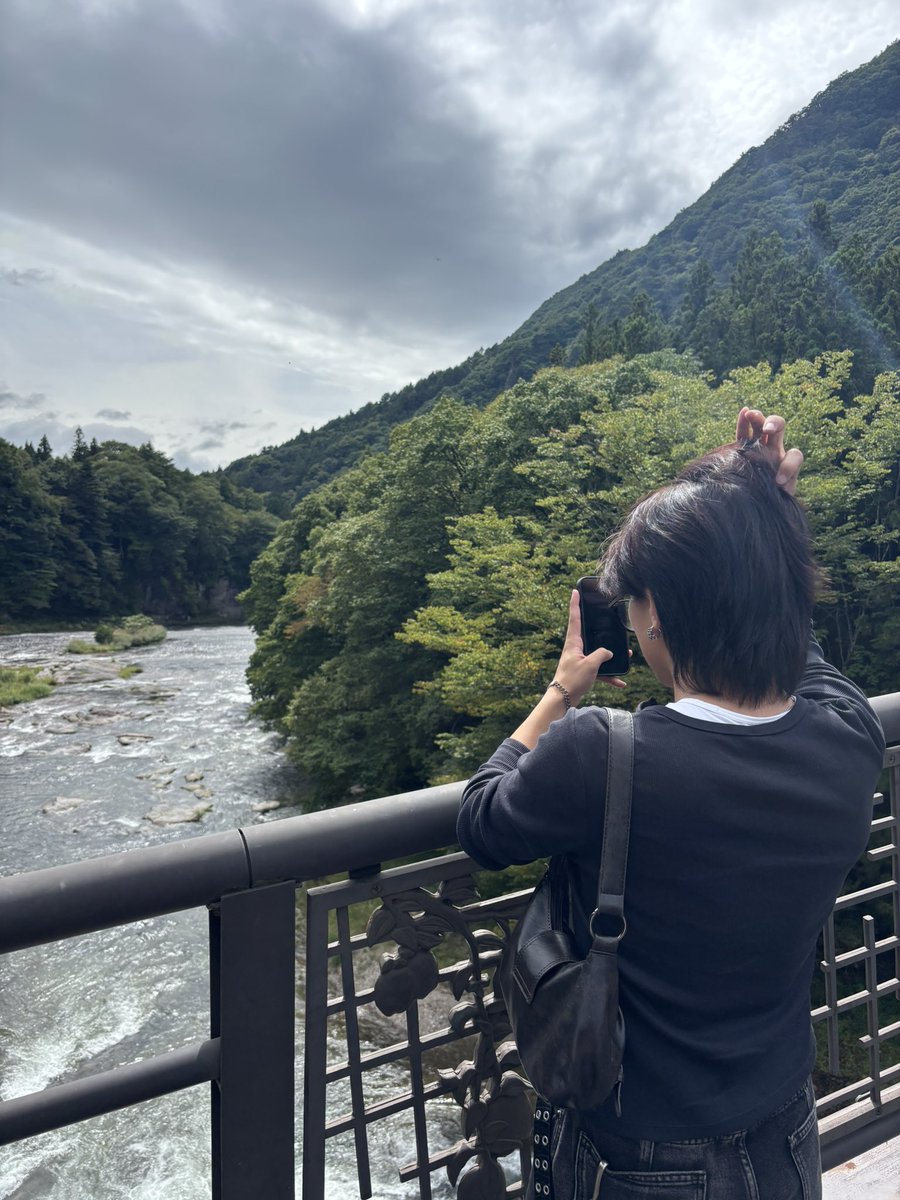ppppp1154's tweet photo. 暑くて髪ぐしゃぐしゃなっちゃったけど綺麗な景色見れて温泉入れて久しぶりの旅行楽しかった👊 https://t.co/sy29X4ecJj
