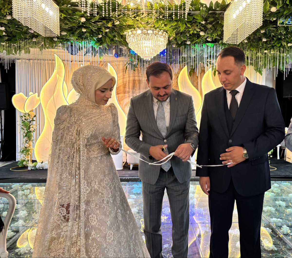 isselmanoglu23's tweet photo. 💍

İrem Sezer & Tolga Yıldırım çiftinin nişan merasimine;

👰🤵‍♂️

Serap Seçkin & Ali Koç,
Mısra Okul & Yusuf Yıldırım 

çiftlerinin düğün merasimlerine katılarak, bu anlamlı ve özel günlerine eşlik etmenin mutluluğunu yaşadık.

Kıymetli ailelerini tebrik ediyor, genç çiftlere ömür boyu mutluluklar diliyorum.

@Akparti 
@abuyukgumus