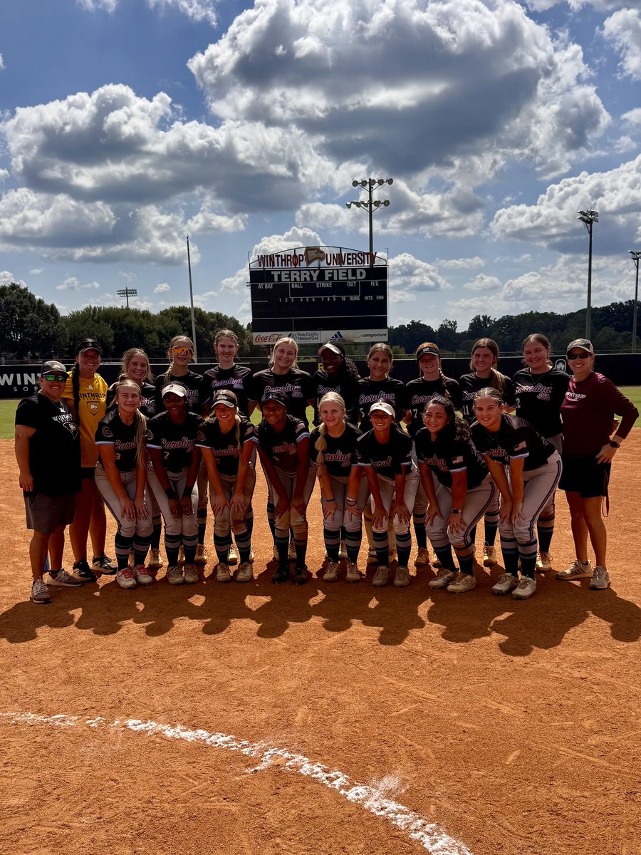 elitecheek's tweet photo. Thank you @Winthropsoftbal for hosting us today for a great camp! We had a great time and really enjoyed getting to work with your staff and players to get better! 

#BeElite #WUOn2 https://t.co/Df26a6pWSY