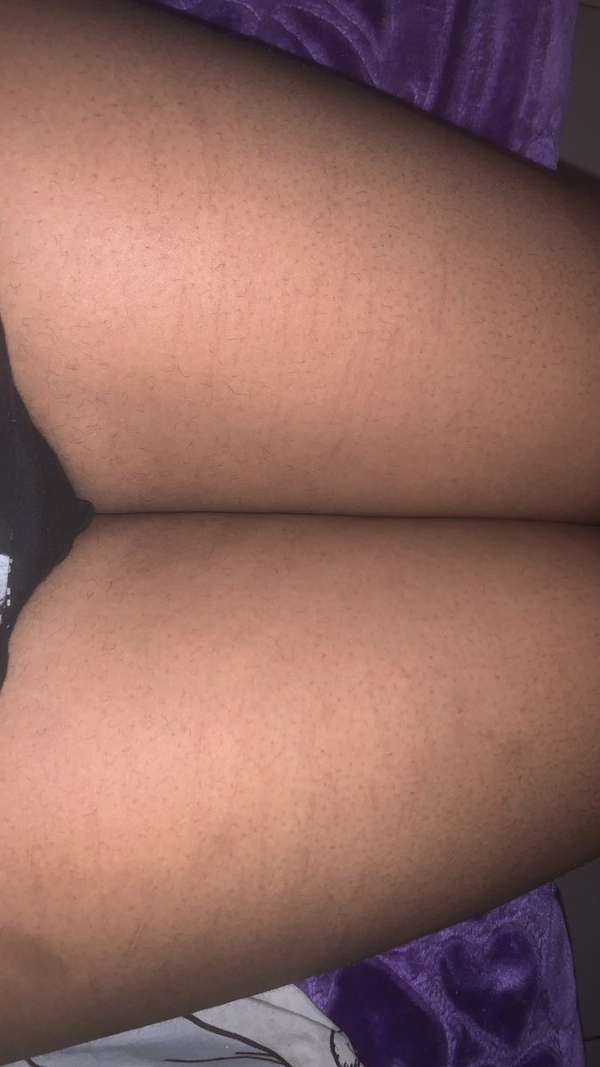 thighp1cs's tweet photo. Femboy thighs 𝜗ৎ #thighs #femboy  #teen https://t.co/hD5gaDViqP