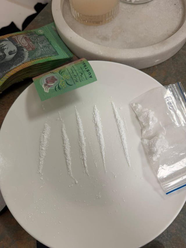 americancaj7's tweet photo. 25F Getting coke n high anyone?
#drugtwt #drugstwt #coketwt https://t.co/niIc65H1xj