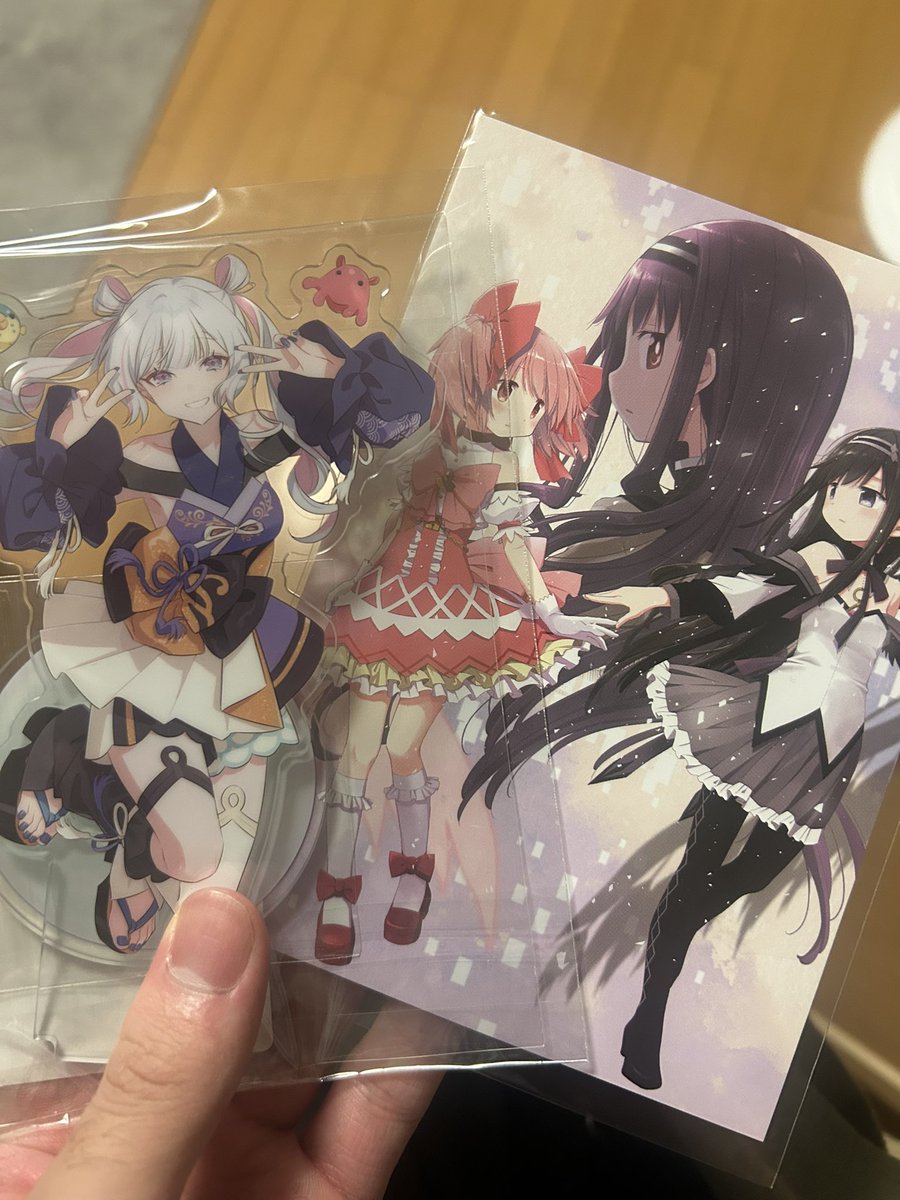 Ka2kozou's tweet photo. まどマギの映画2回目見に行きました
やっぱり難しいけど面白い。考察が捗る https://t.co/OzyCjBMa0H