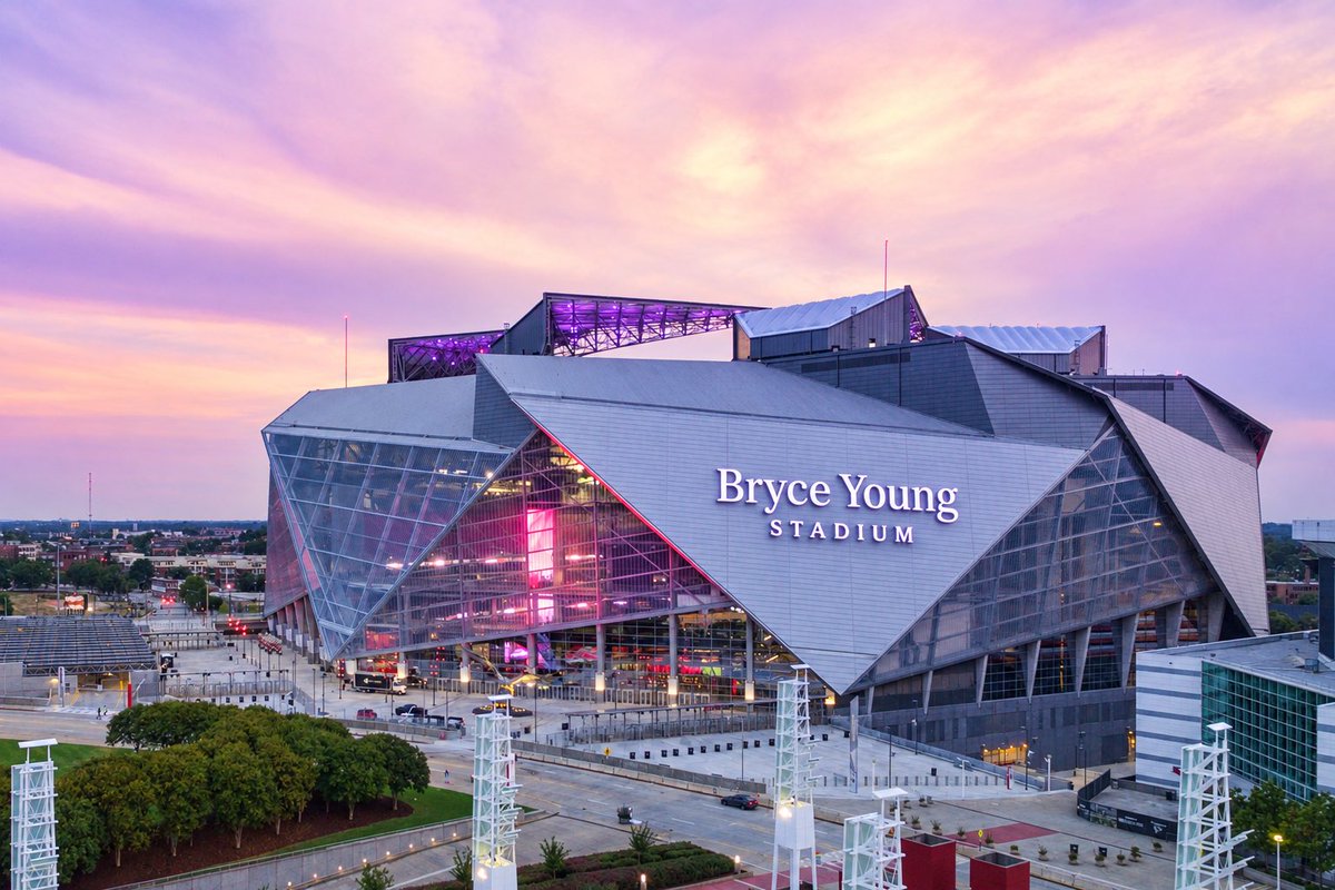 zack_daniels2's tweet photo. BREAKING NEWS: Atlanta Falcons have officially changed the name of their stadium https://t.co/YwCmymC0pi