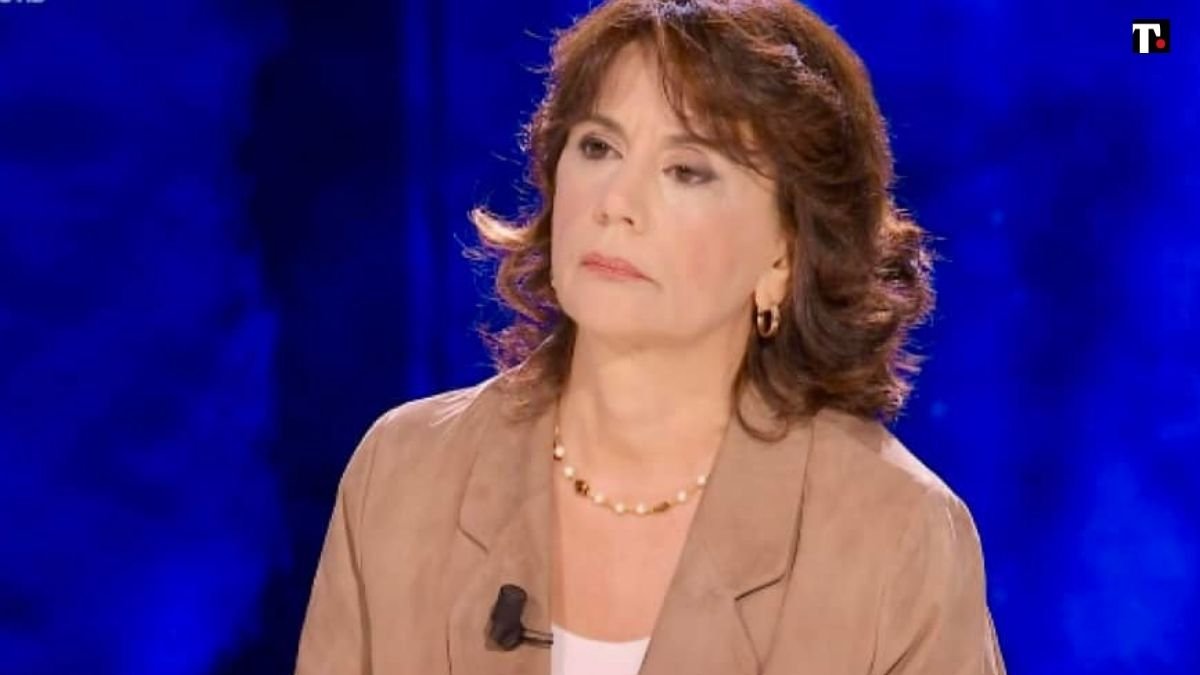 wrinaldi's tweet photo. @grok @nomfup Questa è Donatella di Cesare 
Non mi pare la persona nel video https://t.co/omP7rbTWWX