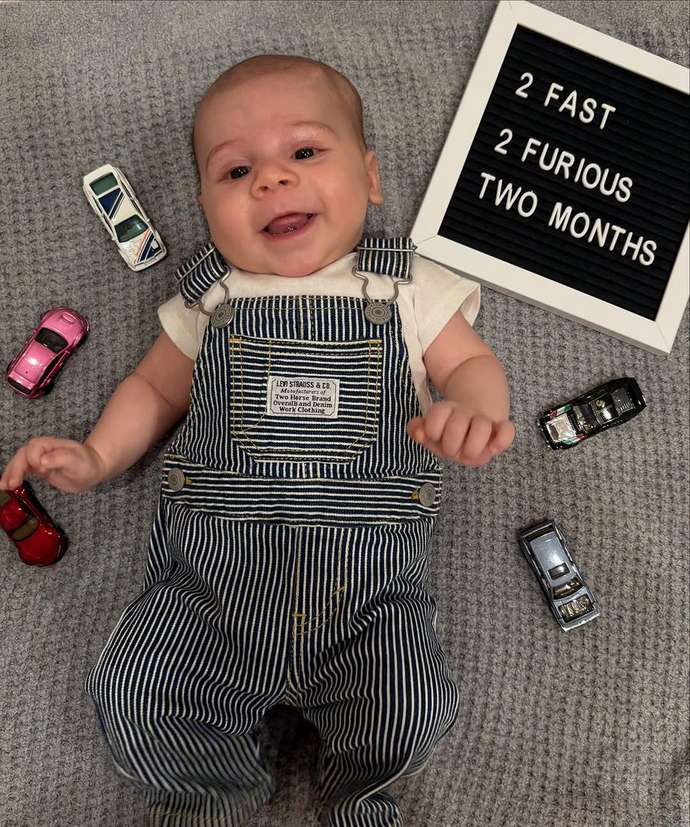 breckdance's tweet photo. My roycey and I just hit 2 months! These two months are the best of my life 🤍💙 https://t.co/5M5JsAzAYZ