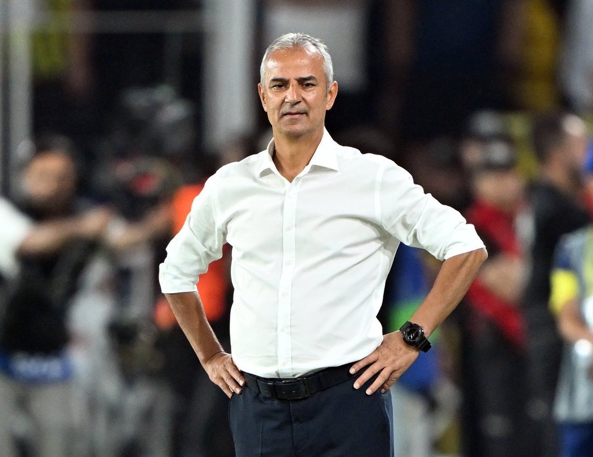 BayBeto_'s tweet photo. Fatih Tekke sezonu tamamlayamaz dedim, daha sezon başlamadan istifa etti. Israrla bu Italiano’nun şişirme bir balon olduğunu, bundan da bir cacık olmayacağını söylüyorum. Bu sezon Hacı İsmail Kartal Fenerbahçe’yi şampiyon yapacak. Yazıyorum buraya, sezon sonunda konuşuruz. https://t.co/IhqkctMmdv