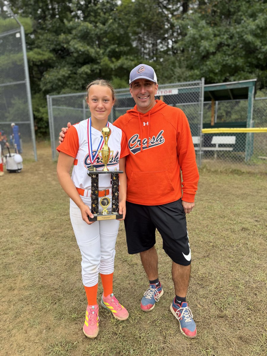 HeidiR2030's tweet photo. Just finished the first fall tournament with the new team! I pitched 10 1/3 innings, giving up 6 hits and 4 earned runs. Looking forward to many more seasons with this team!🧡💙🥎 #crushingit @PCNHCoach @JohnBurnham32 @CrushGoldNH @CrushPremierNH https://t.co/NJvpRV1VZt
