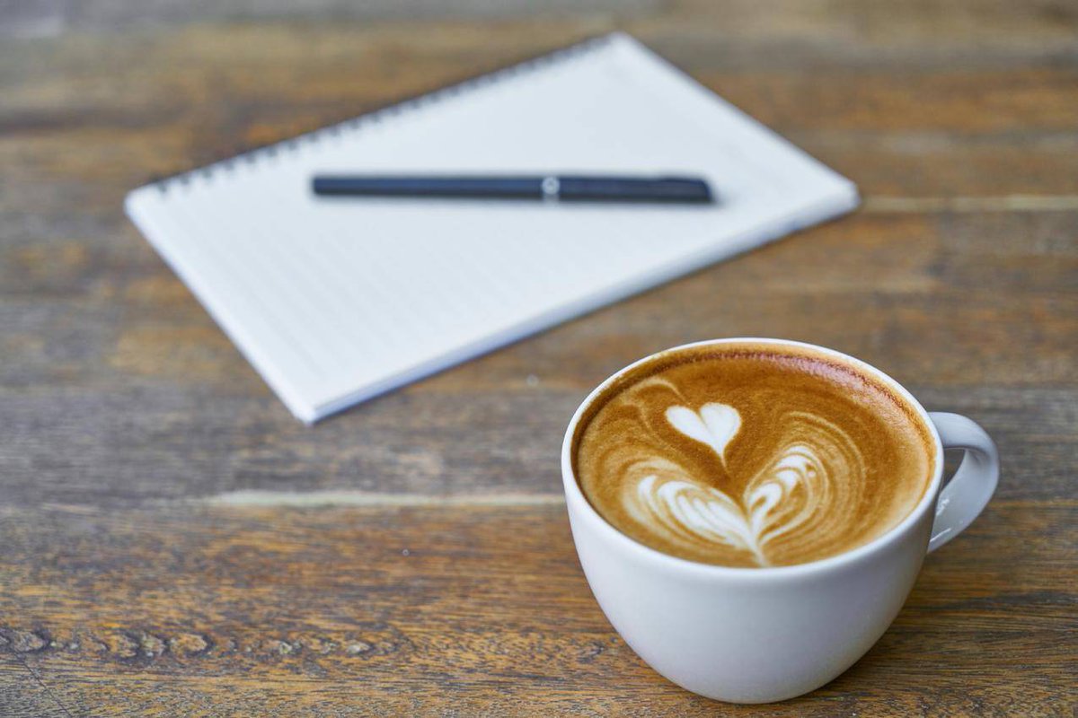 aellj861184's tweet photo. [Just spent 10 minutes perfecting my coffee foam art... didn't do any work. Worth it.  #WorkBreakVibes]， https://t.co/QH0Z0EEHeq