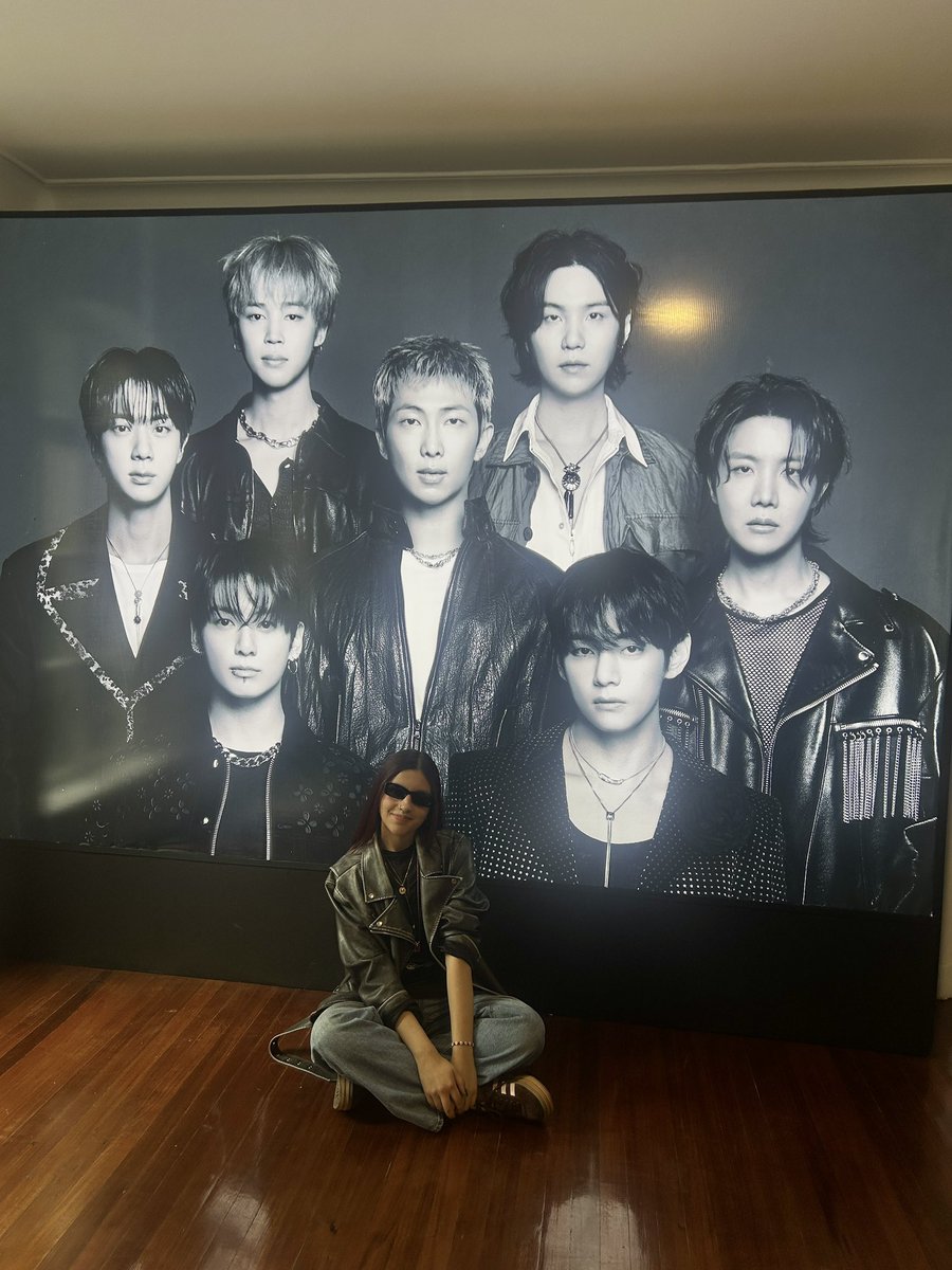 maminria09's tweet photo. q viva bts en esta mondaaa 💜

@bts_bighit @ARMYBogotaCol @btsarmycol_ https://t.co/xVgIgFEqsd