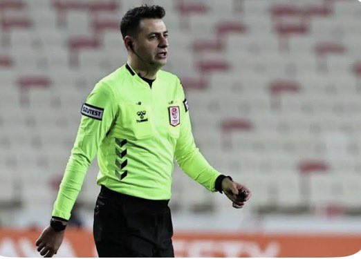 fb21_fb21's tweet photo. Bu akşam @amedskofficial @Besiktas maçını izledim inanın hakem Ali maçalan resmen Beşiktaş’ın orada puan çıkarması için elinden geleni yaptı kısacası bana sorarsanız Ali maçalan da Beşiktaş’ı kurtaramadı Amedspor‘u tebrik ediyorum umarım başarılı olurlar
#AMDvBJK https://t.co/OAhhiaiW4O