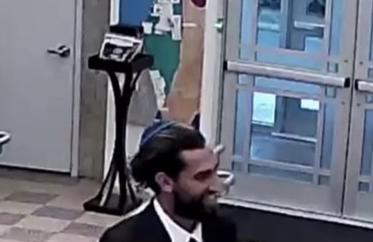 StopAntisemites's tweet photo. New York/Connecticut alert - please be on the lookout for a Moroccan national by the name of Reda Lafdyl.

Lafdyl showed up to the Stamford CT Chabad this Shabbat and claimed he wanted to learn about Judaism. 

When questioned by the Rabbi, he became belligerent and fled. https://t.co/56otVXJxz5