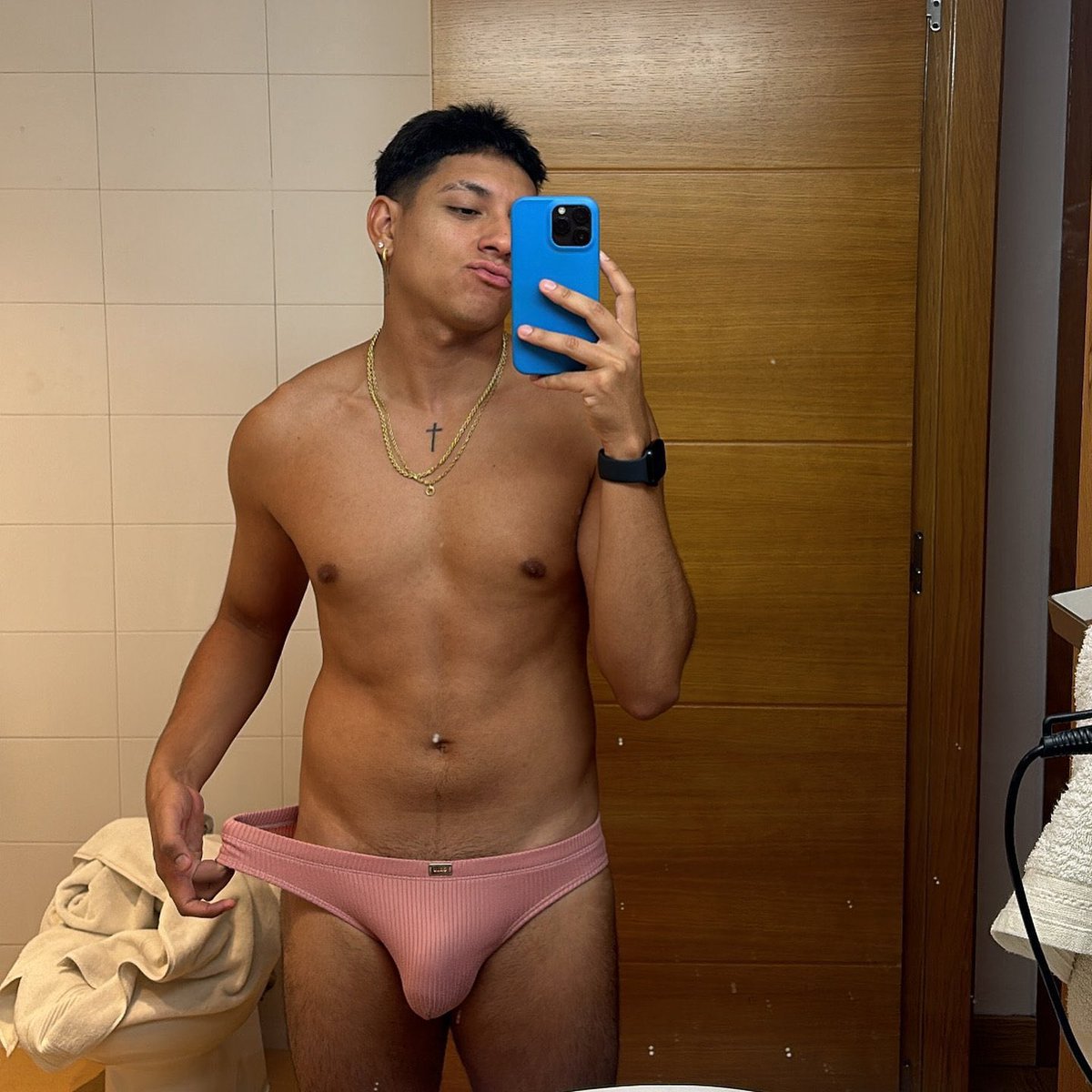 Jaasiel_Dice's tweet photo. La Cruz 🥵😍 https://t.co/dkTZPC9b5a