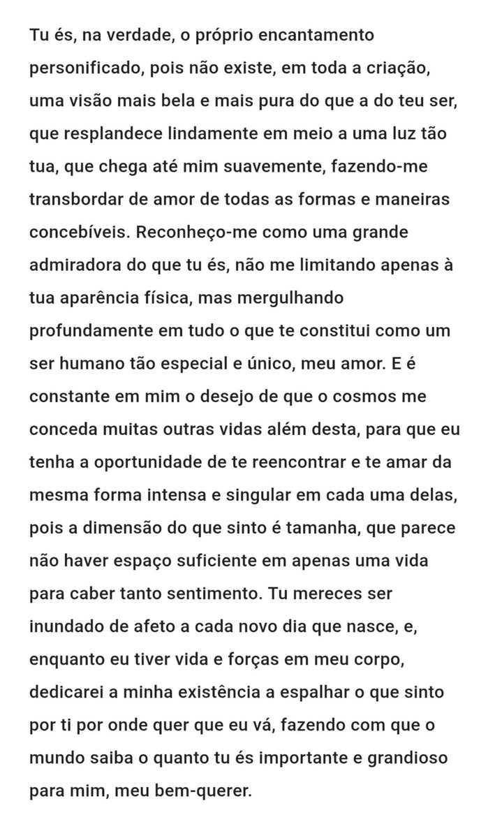 i95lovs's tweet photo. ultimamente, tem uma situação que vem me incomodando bastante, e eu passei bastante tempo tentando não trazer isso para o Twitter porque não era esse o lugar onde eu queria resolver a situação. meu conteúdo aqui é outro, e minha primeira opção sempre foi deixar esse assunto longe daqui, porém cheguei ao limite para continuar ignorando algo que vem acontecendo repetidamente. irei ser mais breve;

eu tenho uma conta no IG dedicada exclusivamente aos textos que escrevo para o >jm<. é um espaço muito pessoal, criado para colocar em palavras o carinho que sinto por ele, e, de uns tempos para cá, a @poemsjm/@ipromisemin começou a retirar esses conteúdos de lá e publicá-los no perfil dela como se fossem escritos por ela, sem qualquer crédito ou sequer menção à origem.

eu já tentei conversar sobre isso antes e, mesmo assim, a situação continuou. inclusive, deixei minha conta do Instagram privada, mas ela ainda encontra maneiras de ter acesso ao que publico. e, deixando bem claro, não estou trazendo isso aqui para iniciar uma briga ou criar uma situação desnecessária, até porque, se dependesse de mim, isso teria sido resolvido em particular há muito tempo, mas o problema é que não existe mais essa possibilidade, já que estou bloqueada, assim como ela deu block em alguns dos meus amigos.

eu só quero que ela pare de pegar o que eu escrevo, são textos que saem de mim e que têm um significado muito particular, então é bastante desconfortável ver outras pessoas reproduzindo essas palavras e apresentando aquilo como se tivesse partido delas, principalmente quando a pessoa fala tanto sobre sentimentos e sobre amar alguém.

vou deixar alguns prints abaixo para que vocês entendam do que estou falando. não vou colocar tudo porque, infelizmente, são muitos casos.