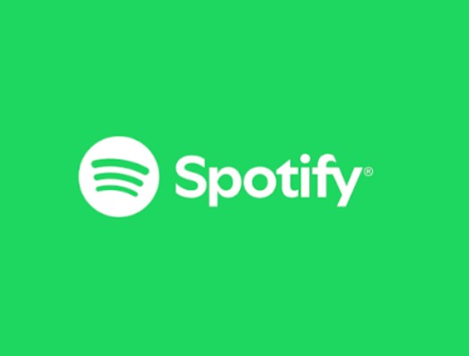 PopMedia_1's tweet photo. Most streamed V, Kim Taehyung songs above 300 MILLION streams on Spotify:

1. Love Me Again - 1.1B
2. Winter Ahead - 728M
3. Friends - 628M
4. Slow Dancing - 597M
5. Christmas Tree - 510M
6.  Sweet Night - 469M
7. Rainy Days - 388M https://t.co/rLpQxlJRys