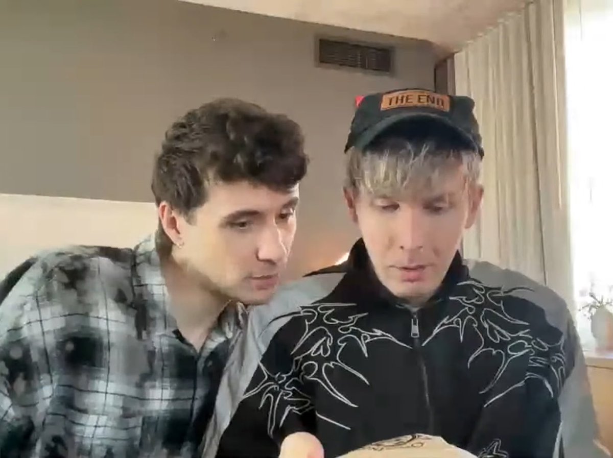 hearts4dnp's tweet photo. they were boyfriends here https://t.co/3zjW2AU1Nj