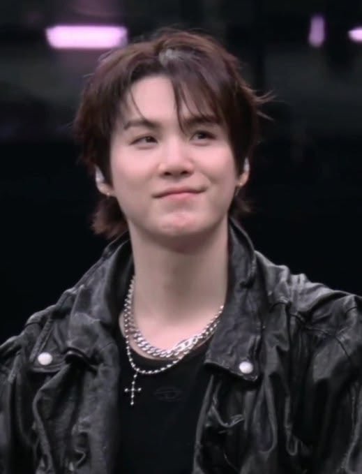 hourIysuga's tweet photo. baby https://t.co/DSr8yen0SL