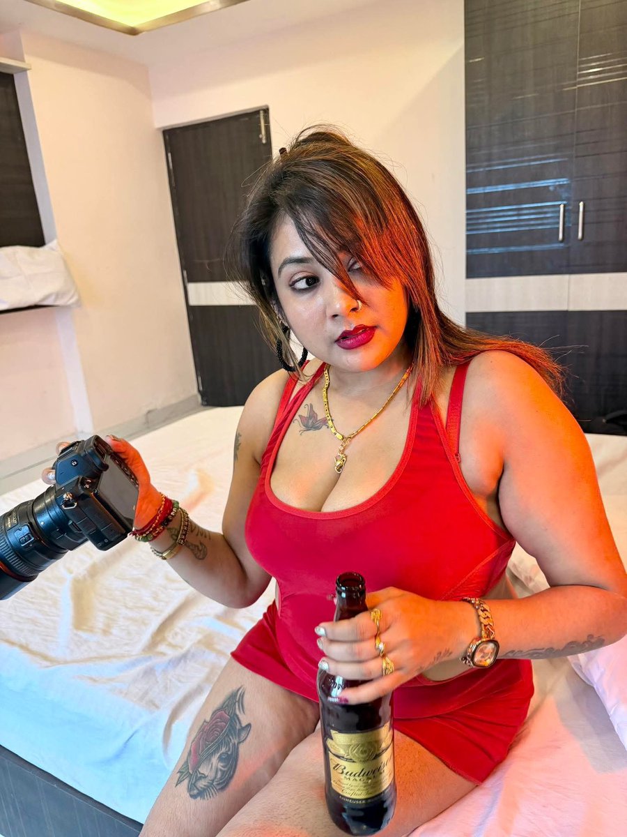 Khushisingylt's tweet photo. Hiiii you 💋💞🌹💋💋💞 
Good night ji 🌹💋💋💞🌹 https://t.co/OV7NWfNr9G