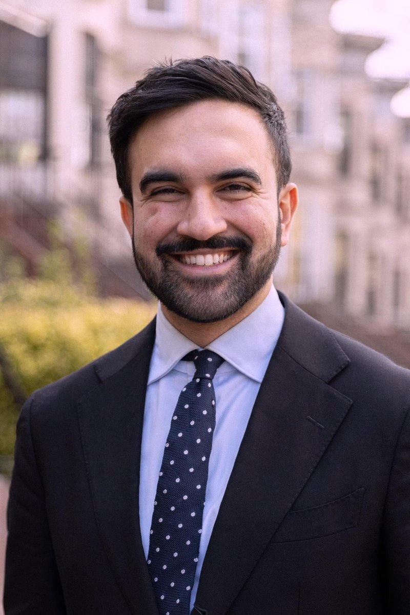 dempstrr's tweet photo. why does horror skunx kinda look like zohran mamdani https://t.co/GtLJmYzlxh