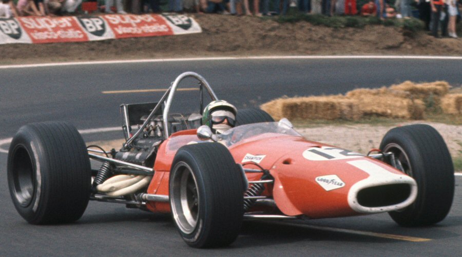 racing_archive's tweet photo. EL AUTO DEL DÍA
1969 - BRABHAM BT24
Motor: Ford Cosworth DFV V8 3.0 L (430 CV a 9.500 rpm)
Neumático: Goodyear
Combustible: Esso
8 GP / 1 Punto
#ElAutoDelDía
#F1History
#TheRacingArchive
#F1
#Formula1
#brabham https://t.co/vaLilBDJ9k
