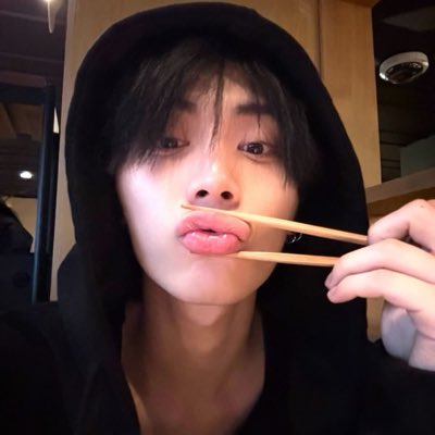 kissykisstaesan's tweet photo. #NewProfilePic dis my bf btw! https://t.co/sAfZkBbq5P