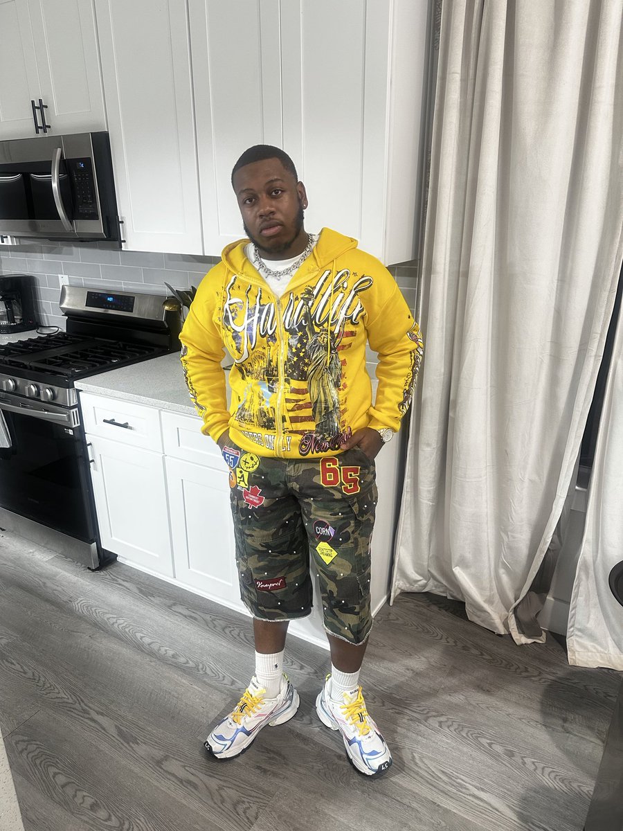 _iconictayy's tweet photo. Dis fly shi come natural, li 🥷🏾s ain't fwm in nun at all.❌⚠️ https://t.co/VWRjY7yqua