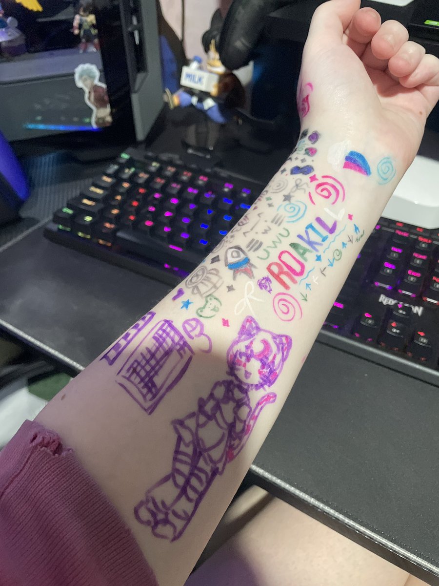telchuu's tweet photo. oh yeah i drew juno on my arm a while ago. i wish she got a maid cat skin :( it would’ve been an ultra tho. BOO!! https://t.co/tDHRZYiQpd