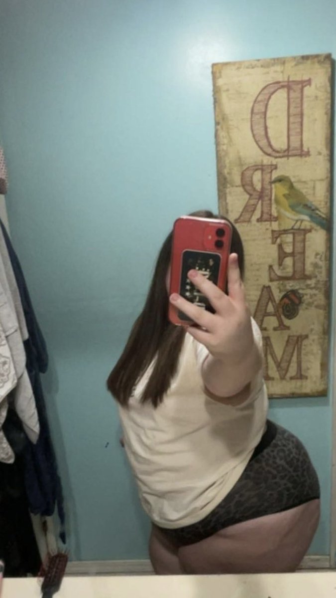 princessholzzz's tweet photo. Dm me for my menu if you wanna see more of my ass 😏😏 https://t.co/Myz2omlg6J