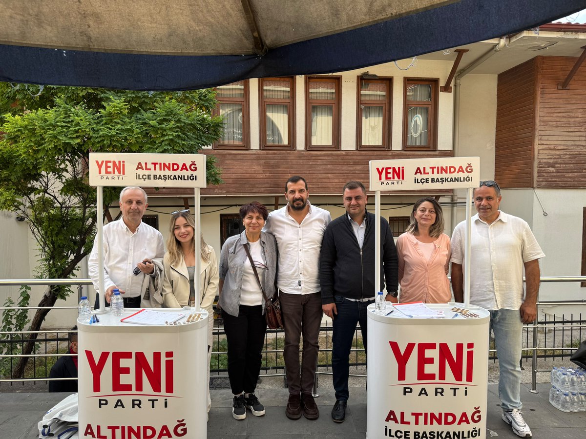 YepAltindag's tweet photo. Altındağ sokaklarında umut var, heyecan var!

Aydınlıkevler ve Beşikkaya’da günlerdir yurttaşlarımızla buluşuyor, üye katılım çalışmalarımızı sürdürüyoruz.

Kapı kapı, sokak sokak; hep birlikte büyüyoruz.

Altındağ’da güzel günler için daha çok çalışacağız, daha çok buluşacağız. https://t.co/JWlpdMNQTK