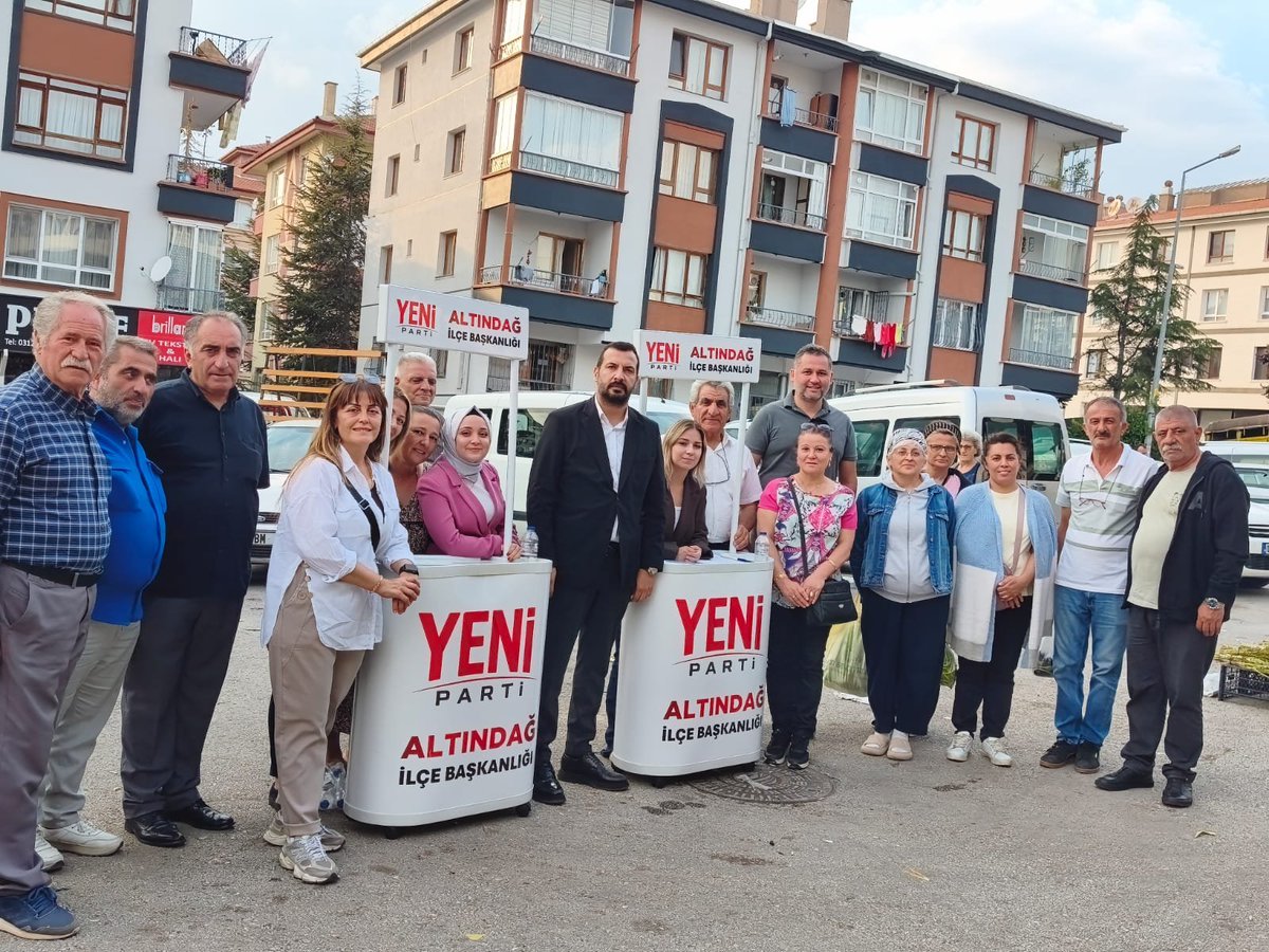 YepAltindag's tweet photo. Altındağ sokaklarında umut var, heyecan var!

Aydınlıkevler ve Beşikkaya’da günlerdir yurttaşlarımızla buluşuyor, üye katılım çalışmalarımızı sürdürüyoruz.

Kapı kapı, sokak sokak; hep birlikte büyüyoruz.

Altındağ’da güzel günler için daha çok çalışacağız, daha çok buluşacağız. https://t.co/JWlpdMNQTK