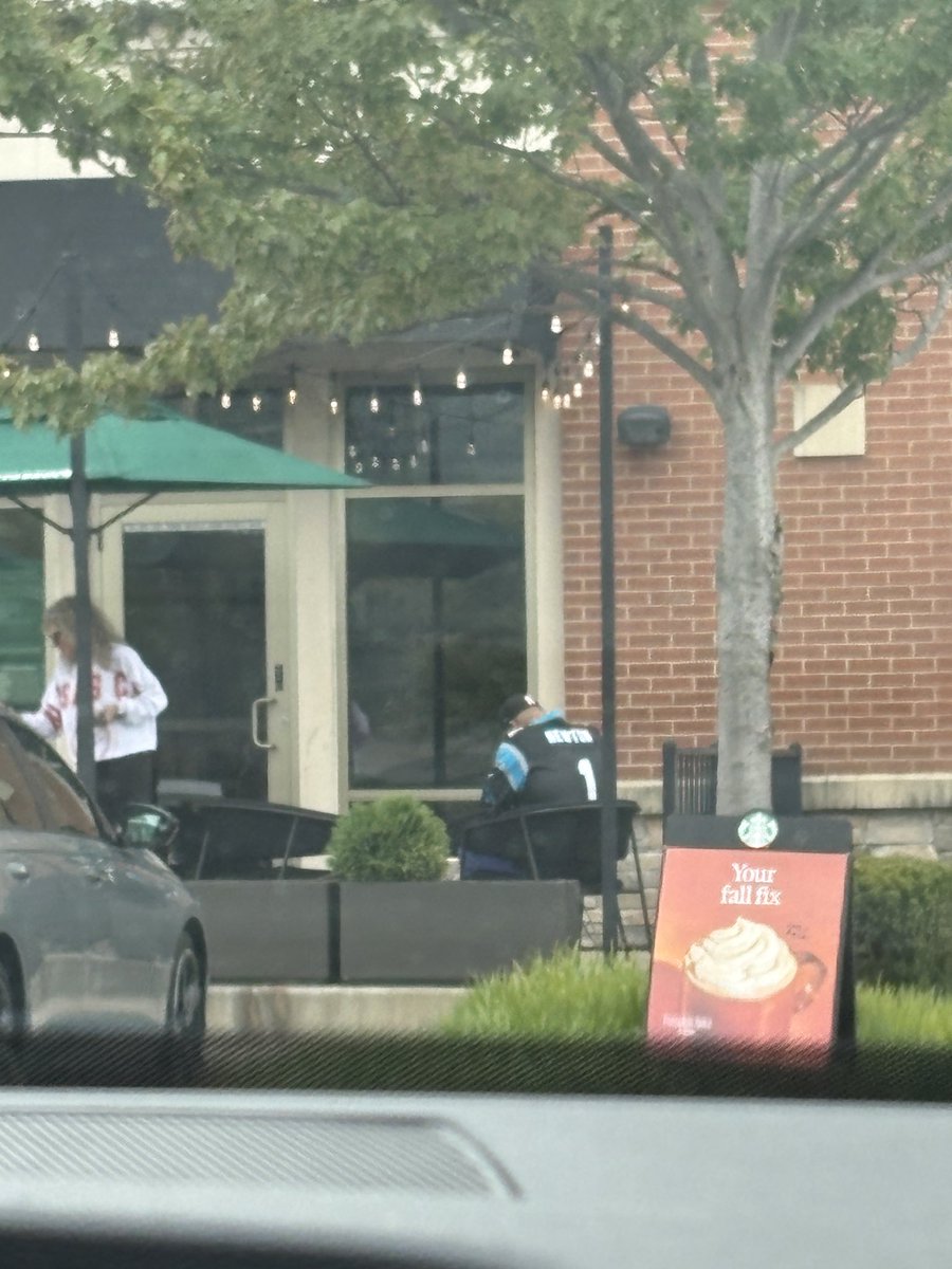 BoxChaser69424's tweet photo. BREAKING🚨Cam Newton spotted at Starbucks in Louisville Kentucky! Sources say he order Mint majesty tea white 2 honeys. https://t.co/JGVP7cO26N