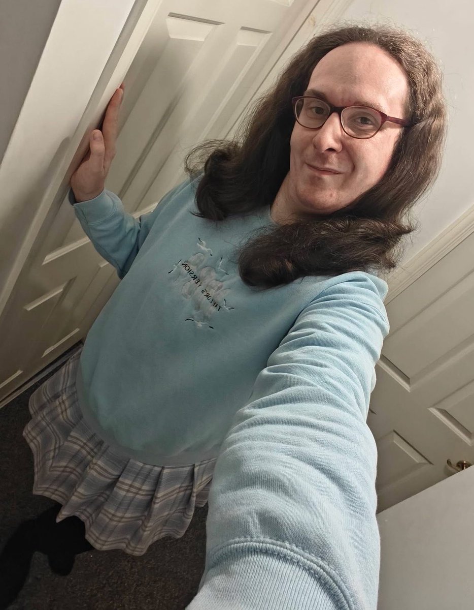 damekatydenise_'s tweet photo. If Trans women aren’t women, how do you explain this? 👇🏻

I’ll wait.

**tumbleweed**

#TransWomenAreWomen 🍆🏳️‍⚧️
#AbsoluteBelter ™️ 
#BeltersBeforeBed https://t.co/a9Upmn9xpY