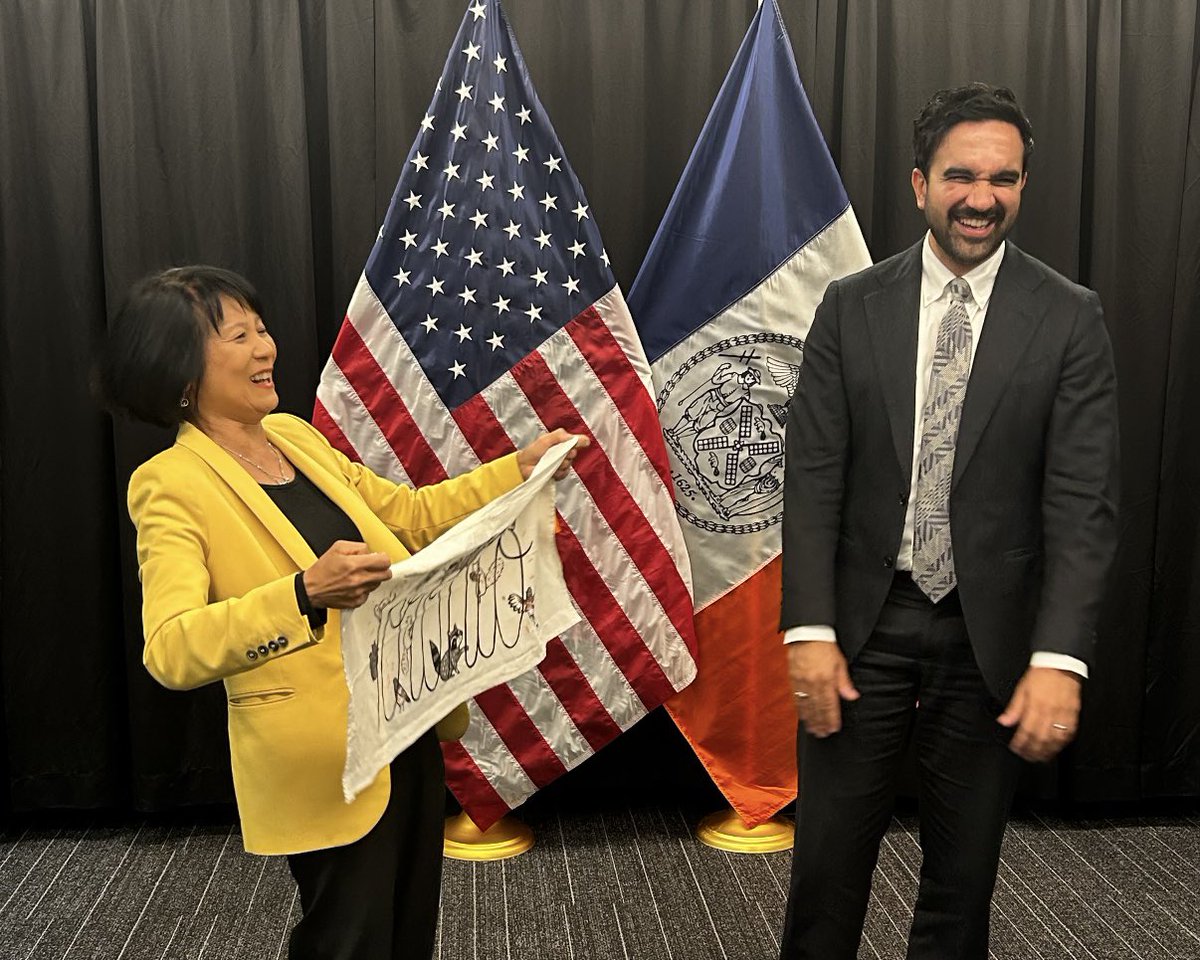 MayorOliviaChow's tweet photo. My day in New York continues with a mayors roundtable, and bilateral meetings with @NYCMayor and @jaumecollboni. Meetings with more mayors to follow this afternoon. 

We’re exchanging ideas for improving service delivery and affordability for residents. https://t.co/kcNHajUm4U
