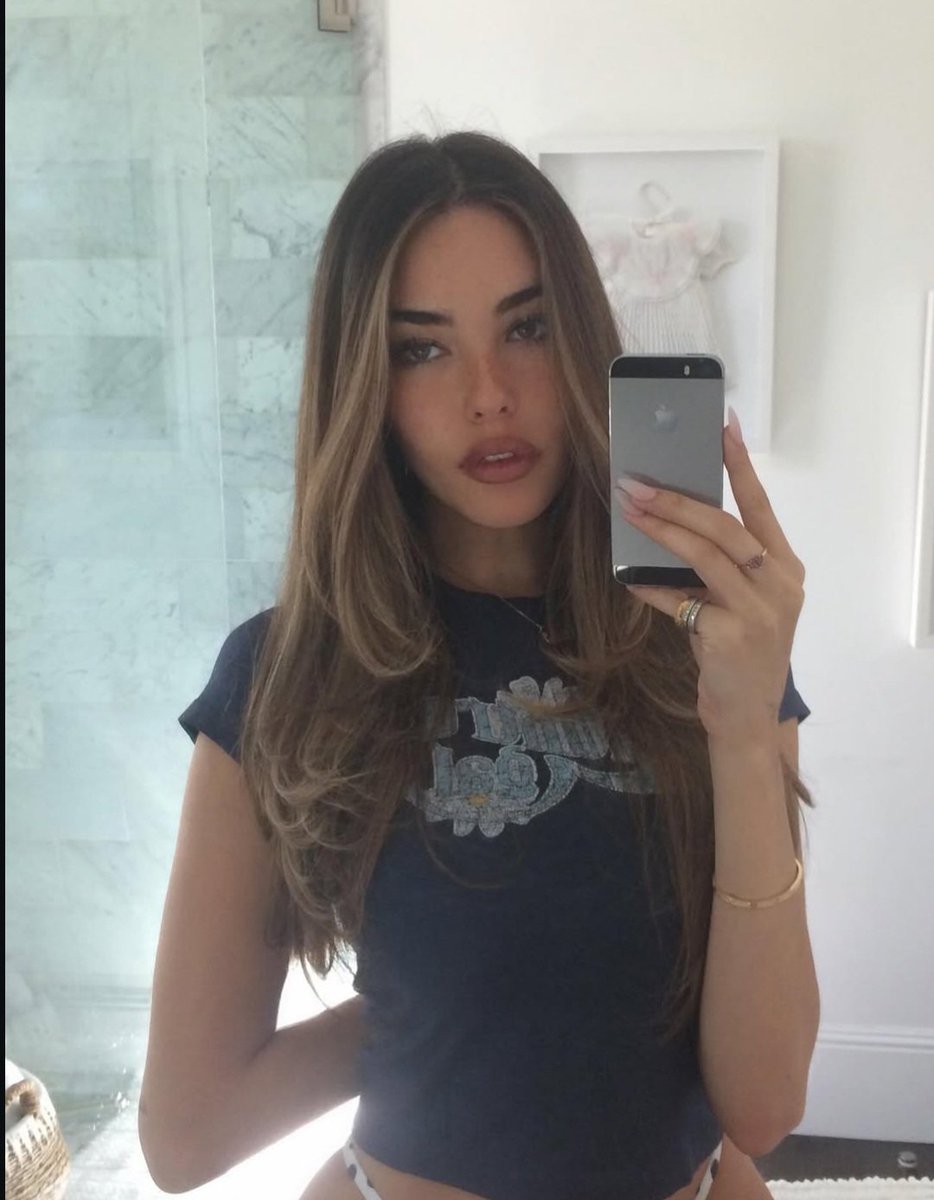 emiidgel's tweet photo. 𝑄𝑢𝑒 𝑙𝑖𝑛𝑑𝑜 𝐷𝑜𝑚𝑖𝑛𝑔𝑜

#rolplay #fakeland #freerol https://t.co/t3XRkdxfKE