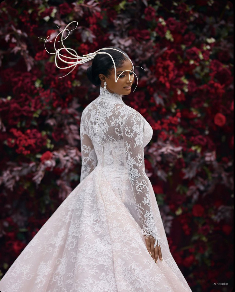 lizzyjollof's tweet photo. The kind of bride that makes you understand why wedding pictures are important😍❤️ https://t.co/onXt0jgGpF