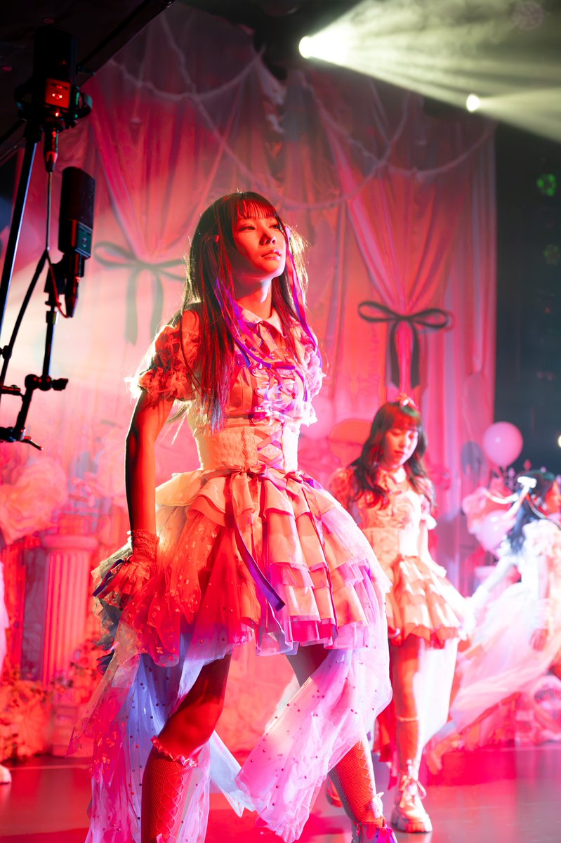 CameraDeva's tweet photo. 公式曰く「目で仕留めるアイドル」
#P1QUE  #ピケ  #阿比留すず
 #あびるからの愛あびる https://t.co/enwwL49NOS