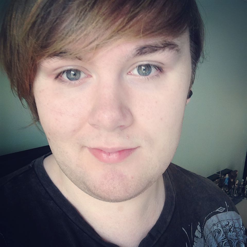 celivi83's tweet photo. Just a new selfie because I felt like it. https://t.co/giRpCG2X6e