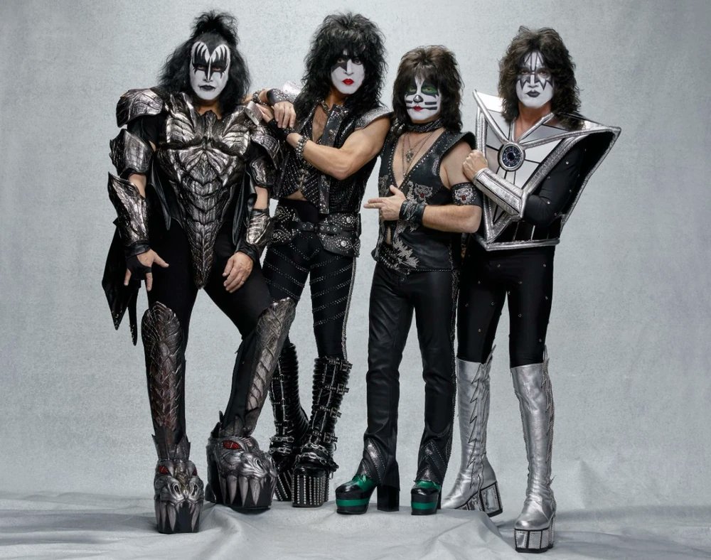 _DevonHess's tweet photo. @CartoonsHateHer These are the most performative stuck culture outfits ever. Theres no way they dress like this in their day to day life. This is 100% a larp for all the siriusxm classic rock boomers https://t.co/y3d7P2ND7J