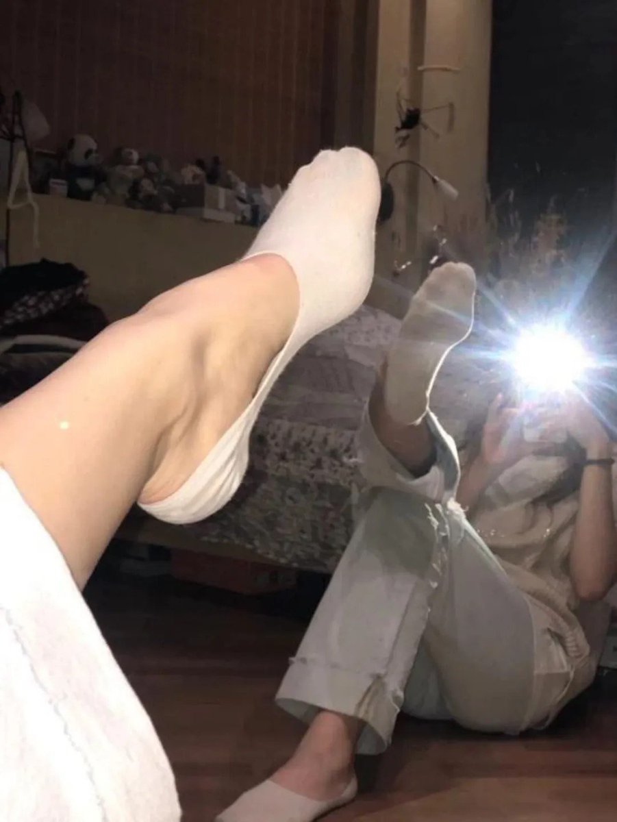 Rawant0t's tweet photo. بدي مطيع ادعس عليه 👠 https://t.co/pxOnVp6TIu